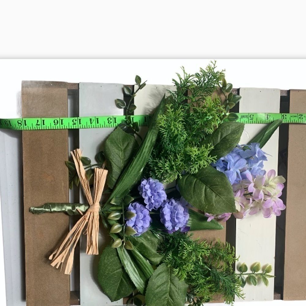 Floral Wall Hanging - Picture 7 of 7